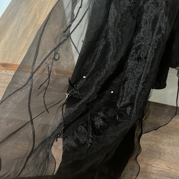 FORMAL DRESS - Picture 4 of 7